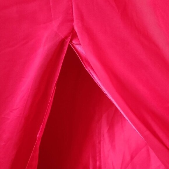 LA FEMME | gown embellished neckline and back red sz 4 - Picture 6 of 7